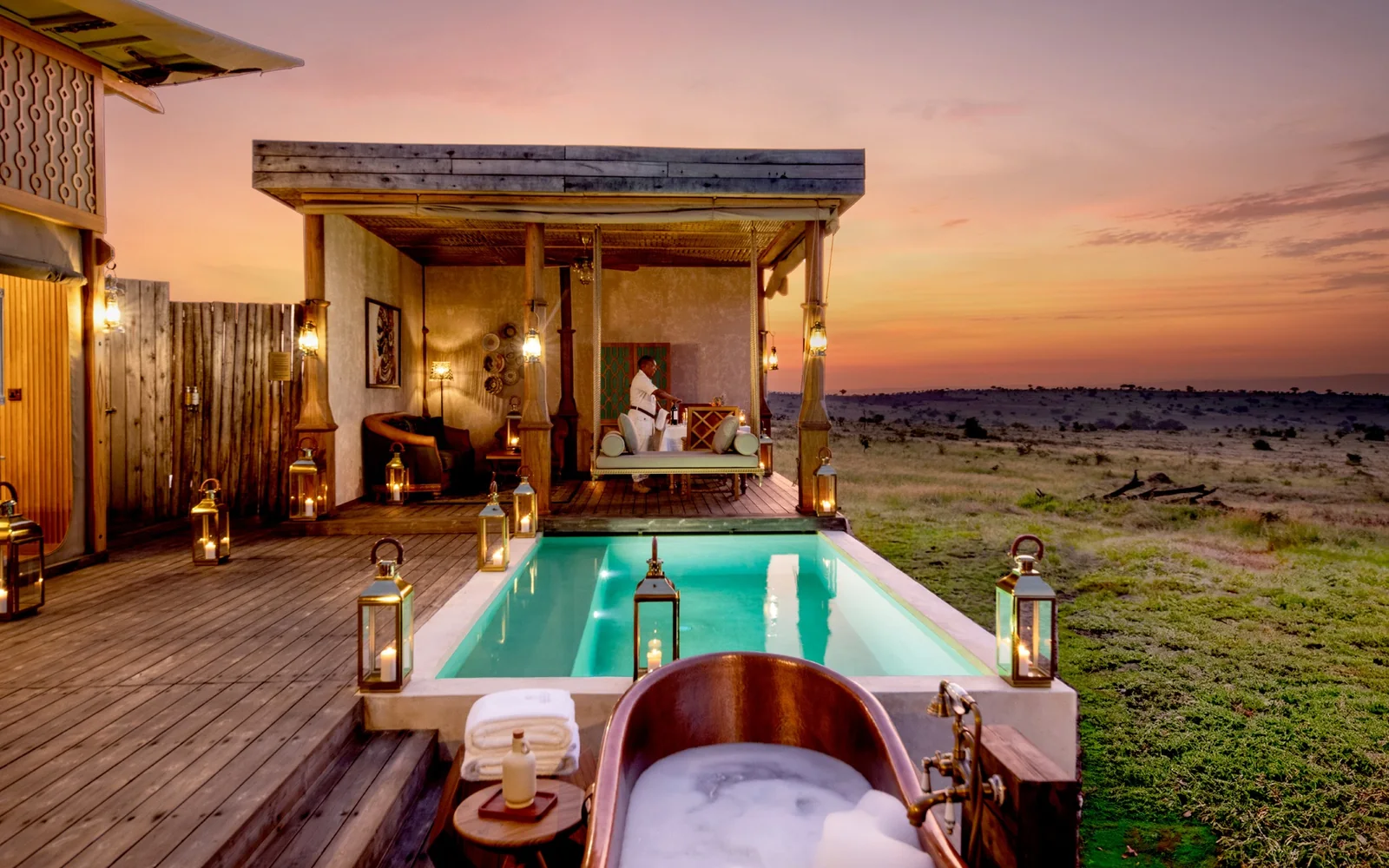 Lodge de safari con piscina privada abierto a la sabana de Tanzania