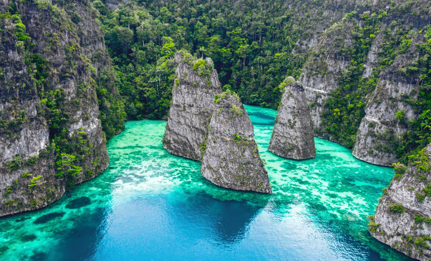 Paisaje marino de Raja Ampat, Indonesia